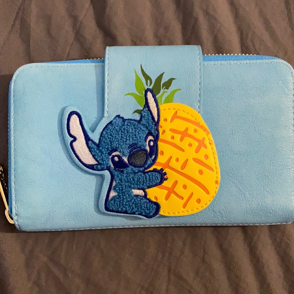 Stitch Pineapple Zip-Around Wallet